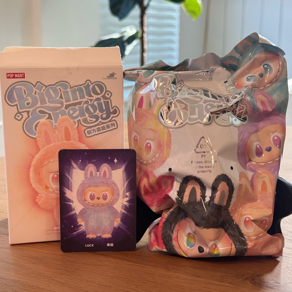 Pop Mart Big Into Energy Labubu - Luck